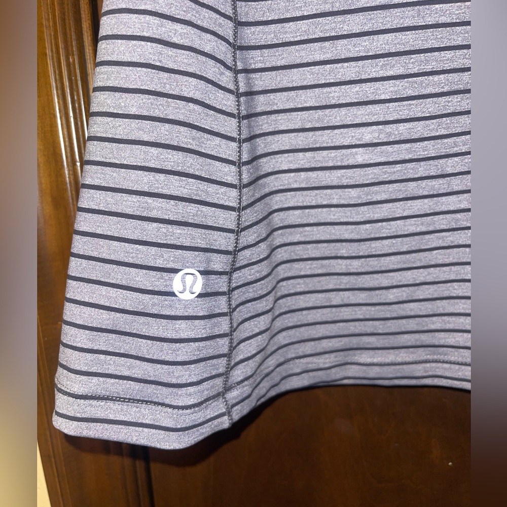 #54 Lululemon Set Super Sport Tank/Pant Sz 6
Parallel Stripe Heathered Slate Blk - Picture 6 of 11
